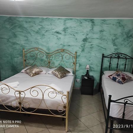 Valenti Acomodação com café da manhã Catânia Exterior foto