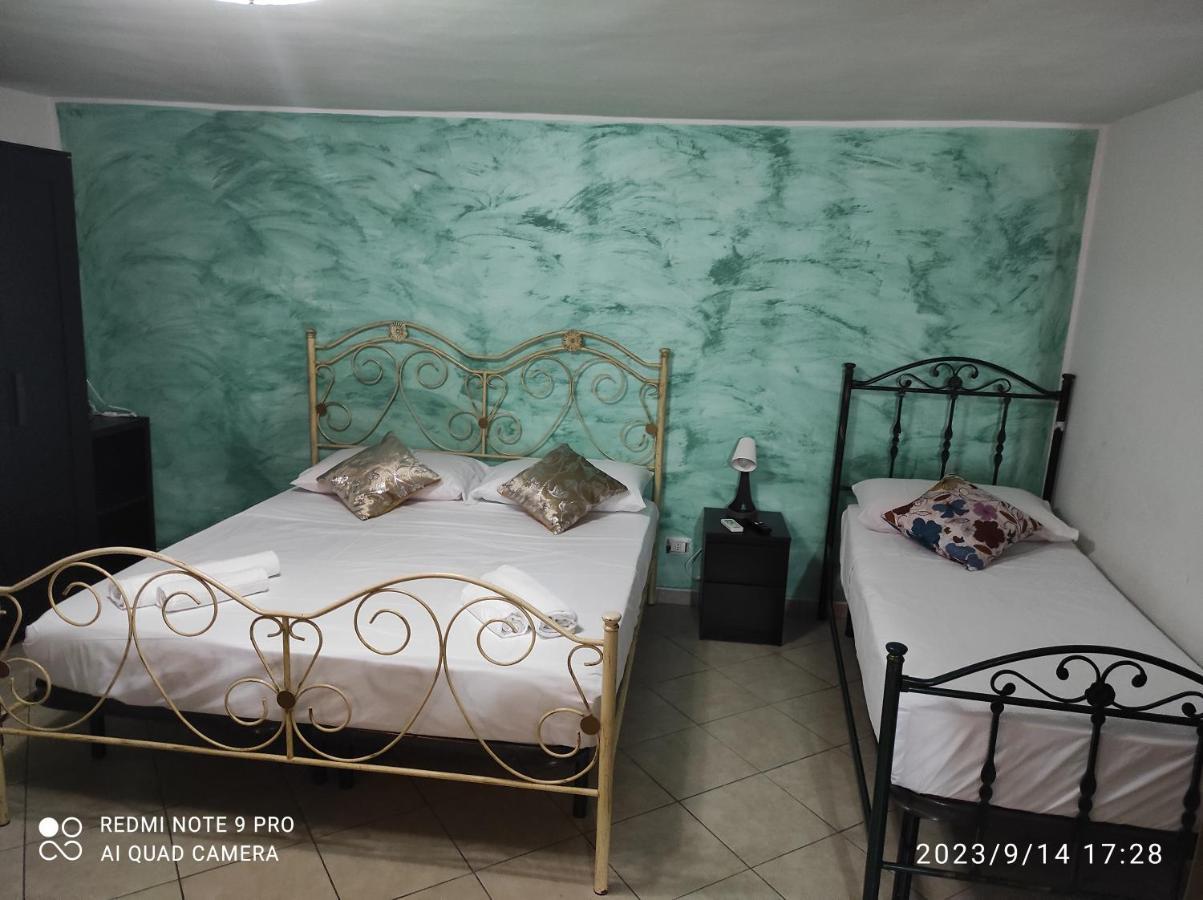 Valenti Acomodação com café da manhã Catânia Exterior foto